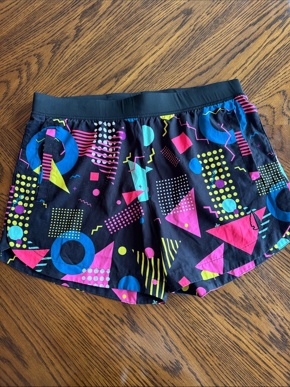 Tachuntfish 90’s print shorts XL